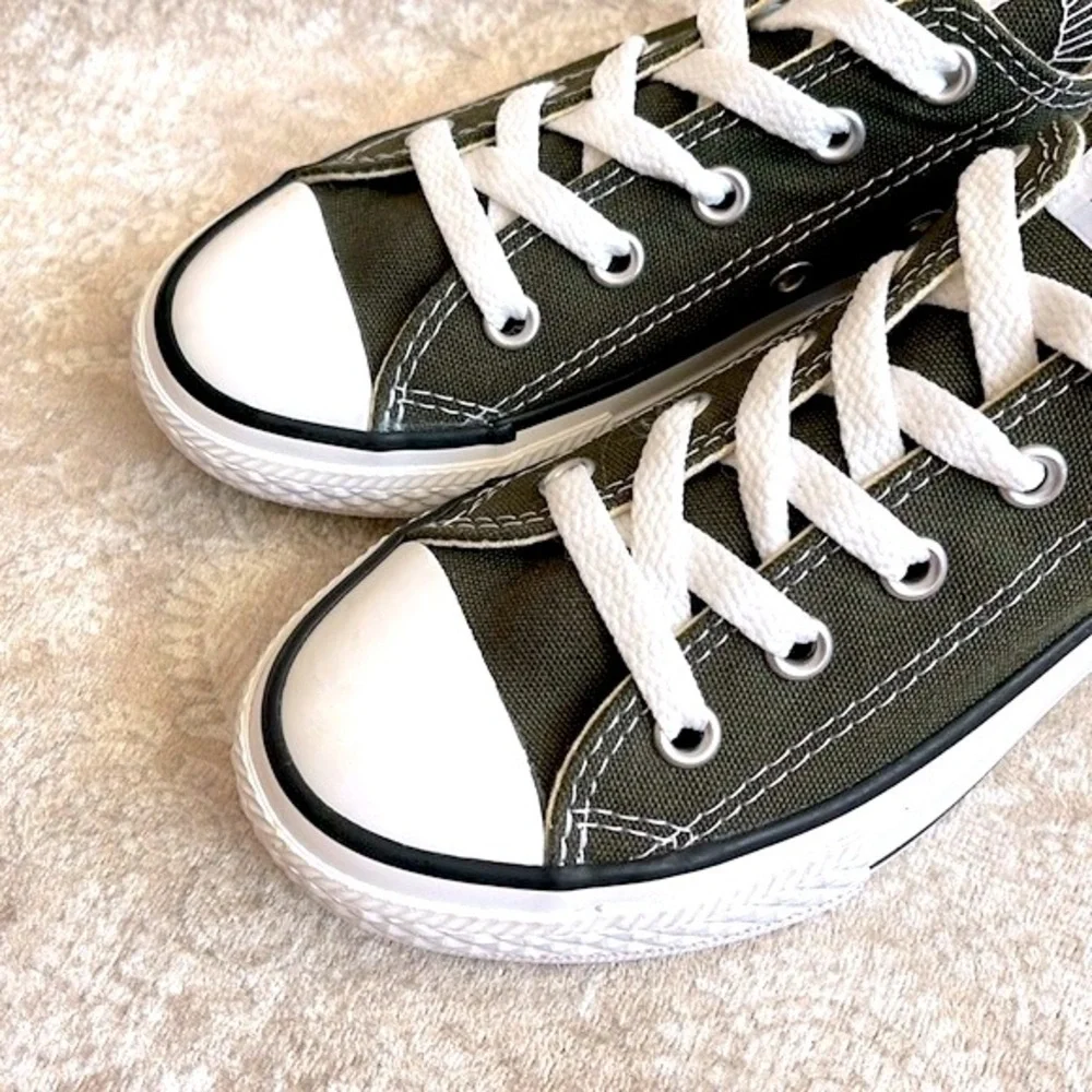 Brand New Converse Chuck Taylor All Star Lo Sneakers Lace Up Green Canvas